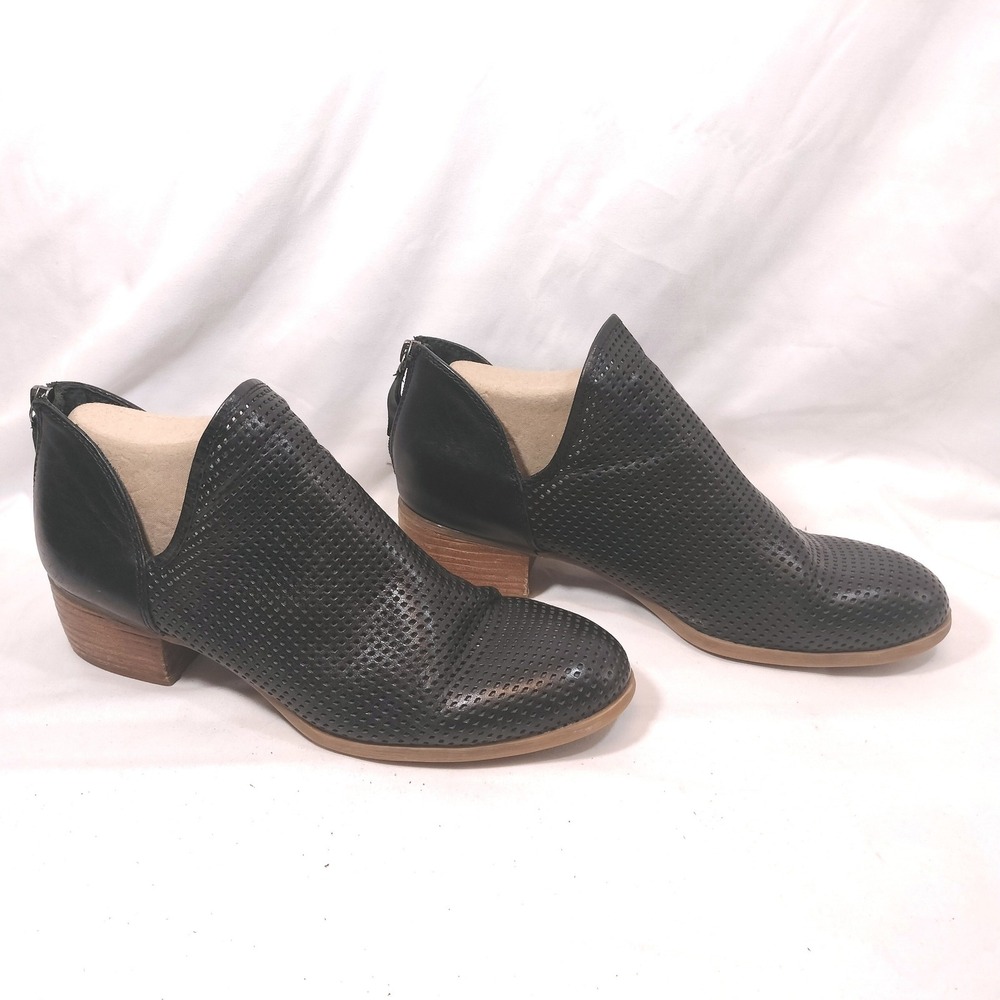 Sofft Canobie Black Ankle Booties; Perforated Leather Back Zip Low Block Heel - Picture 4 of 8